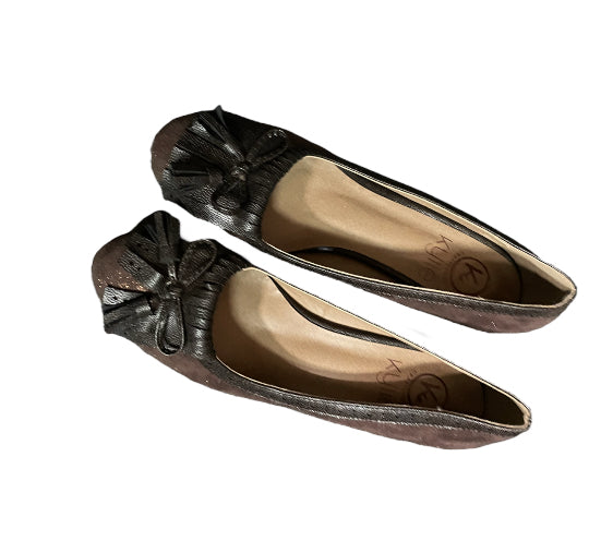 BROWN LOAFER HEELS SIZE 5