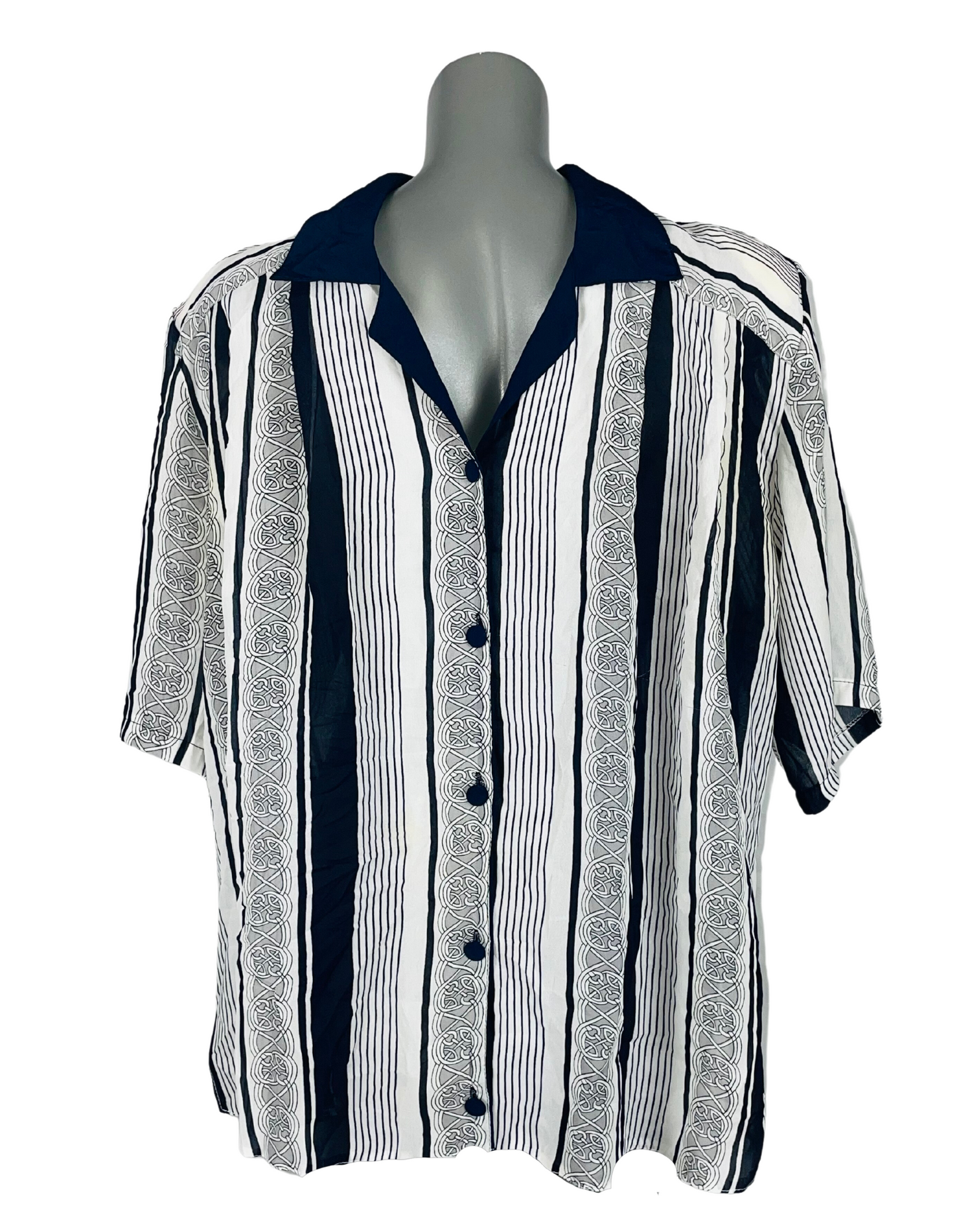 WHITE AND BLUE BLOUSE 3XL
