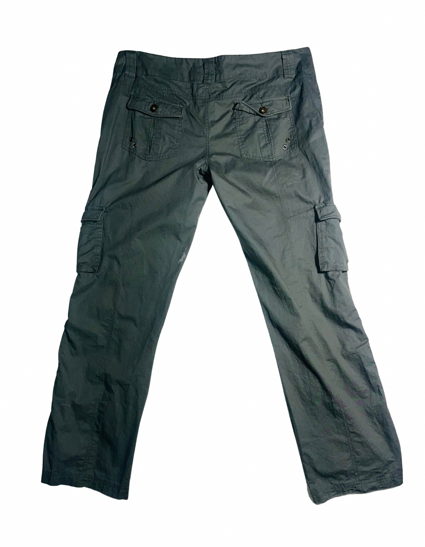 LOW RISE CARGOS SIZE 16 (W-40”)(L-32”)