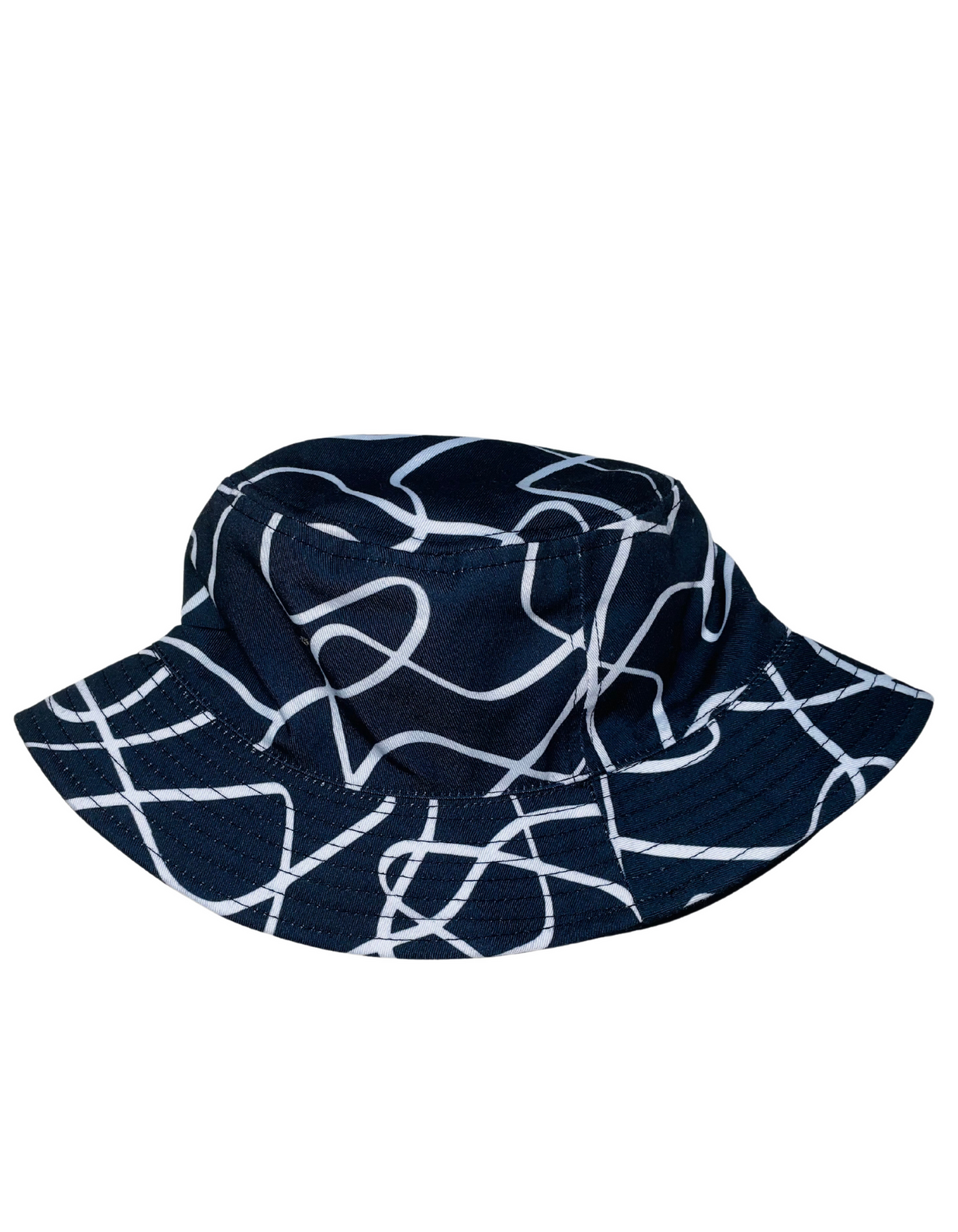 BLACK AND WHITE CUBLIFE CLOTHING BUCKET HAT