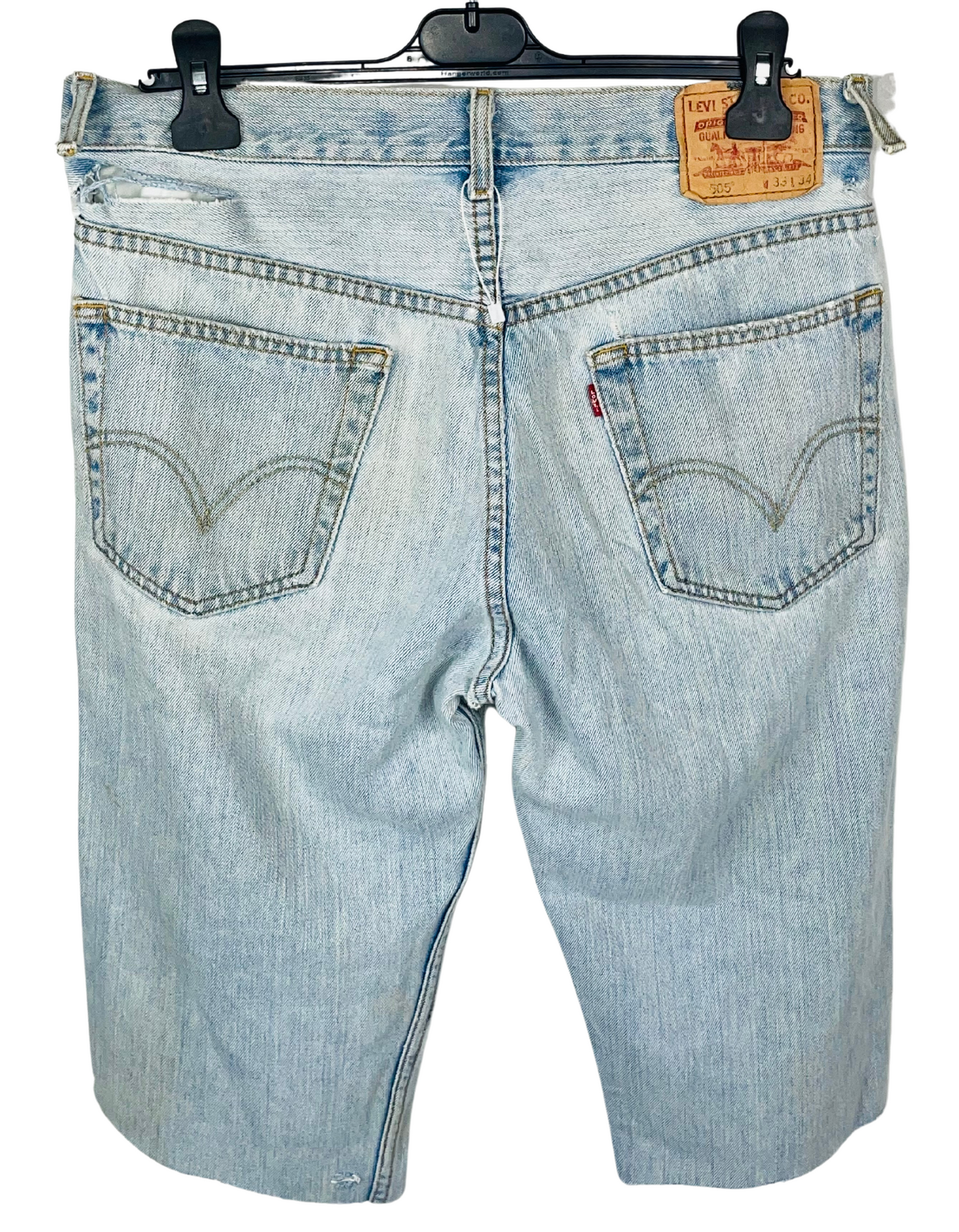 LIGHT BLUE LEVI JORTS (W38)