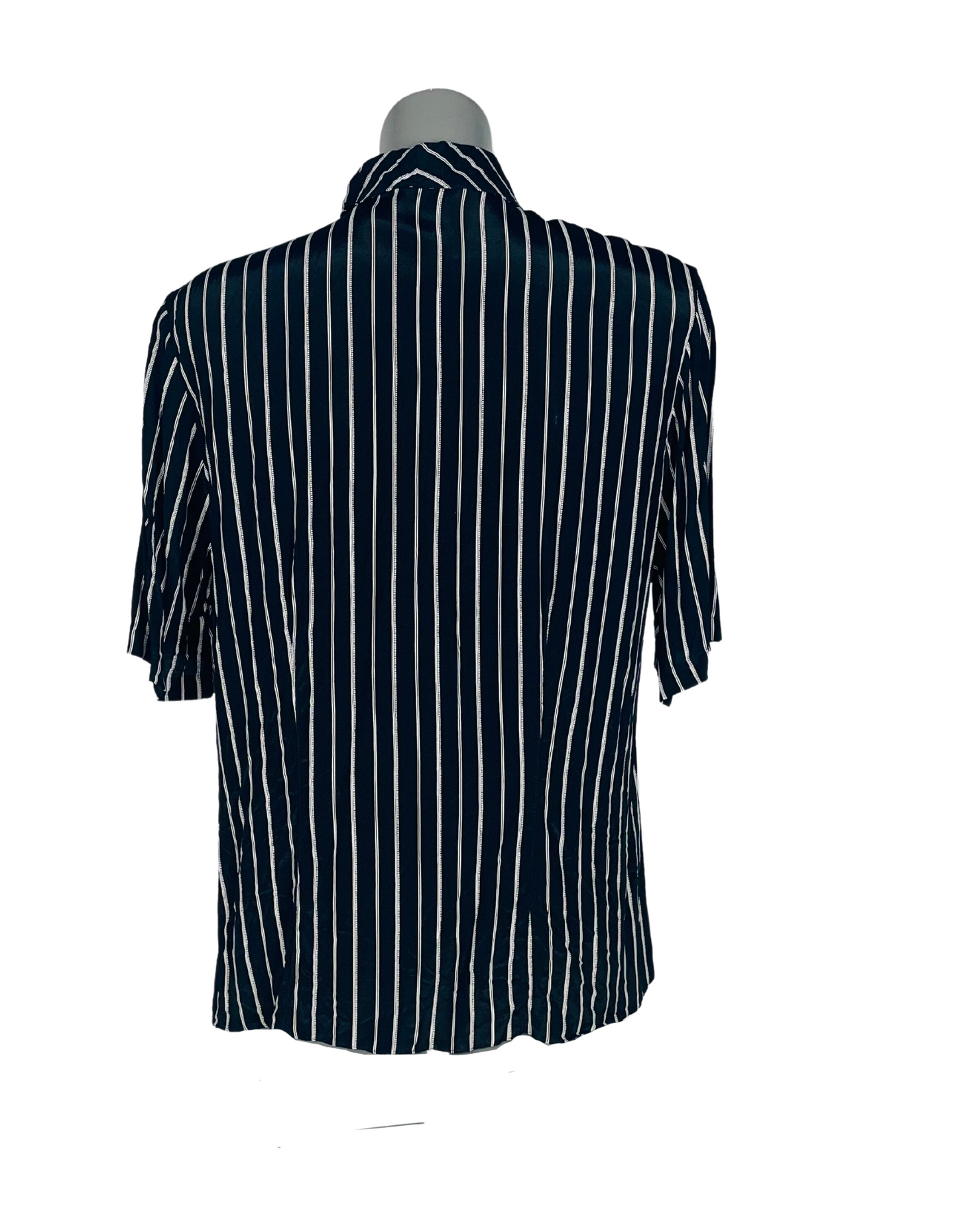 BLACK AND WHITE LEBEK SHIRT LARGE