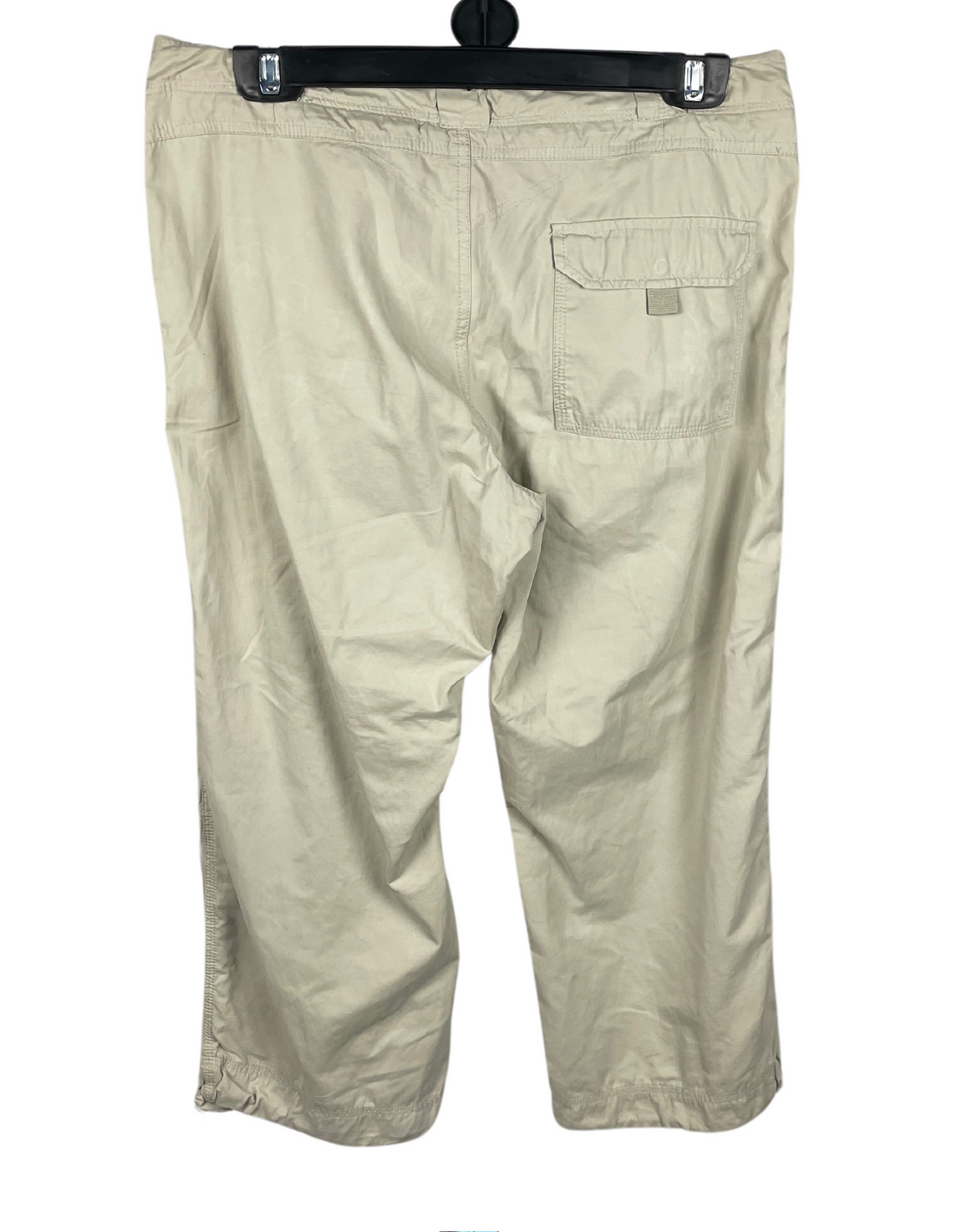 CREAM 3/4 TROUSERS SIZE 14