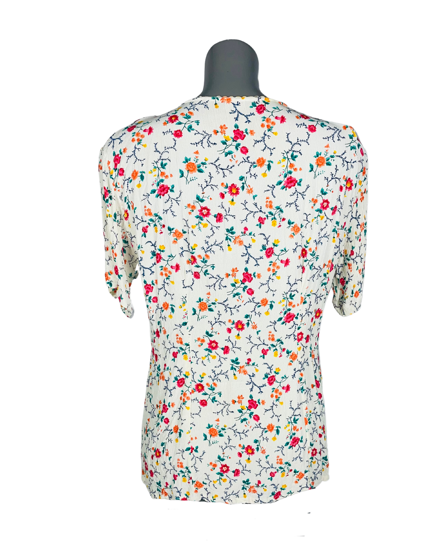 WHITE FLOWER PATTERN BLOUSE LARGE