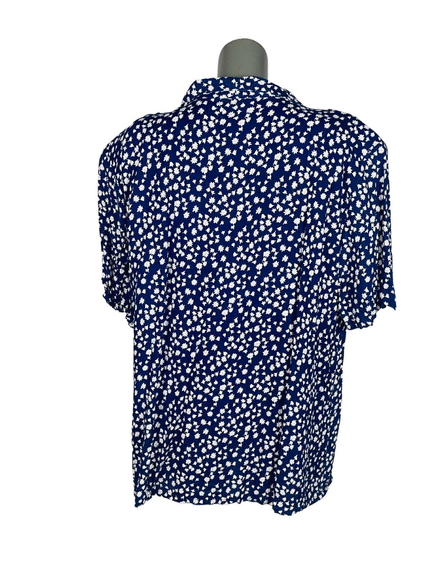 BLUE AND WHITE FLOWER PATTERN BLOUSE XXL