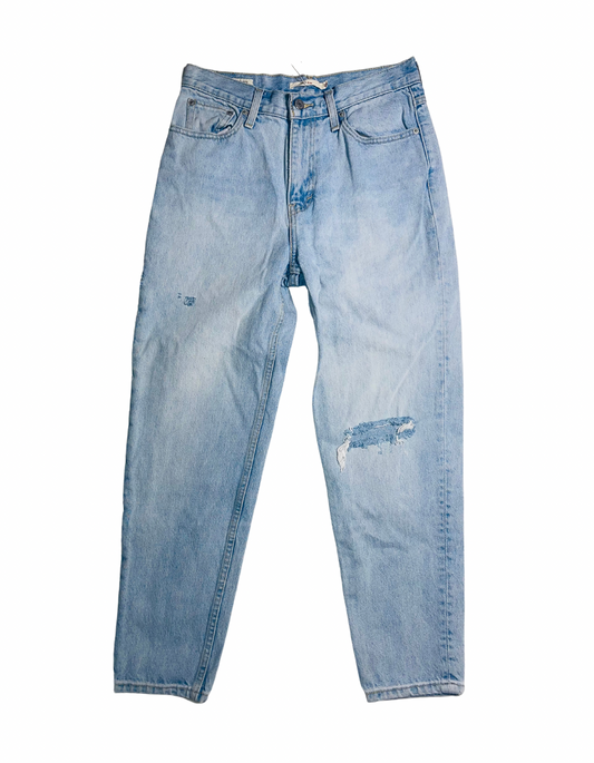LEVIS BLUE MOM JEANS SIZE 28