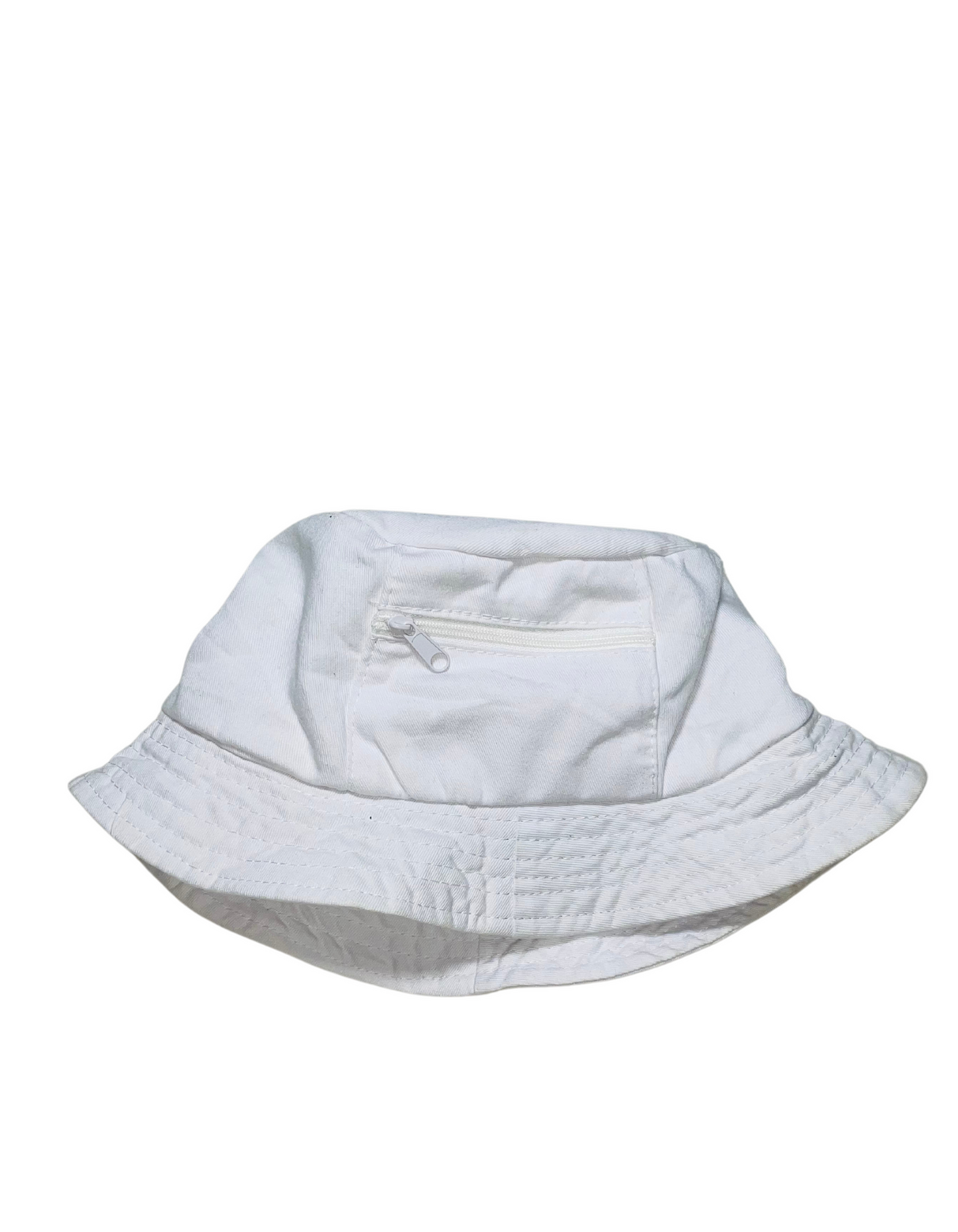 WHITE BUCKET HAT WITH ZIP POCKETS