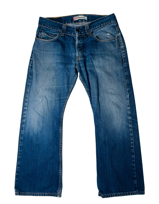 BLUE LEVIS BOOTCUT JEANS (W34” L28”)