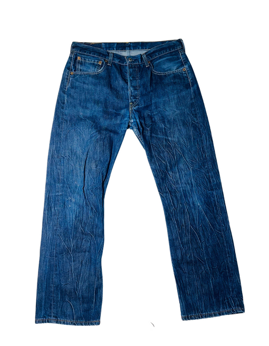 BLUE LEVIS JEANS (W34” L30”)