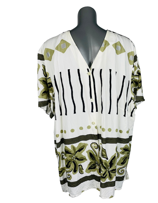 WHITE AND GREEN CHIC BLOUSE SIZE 26