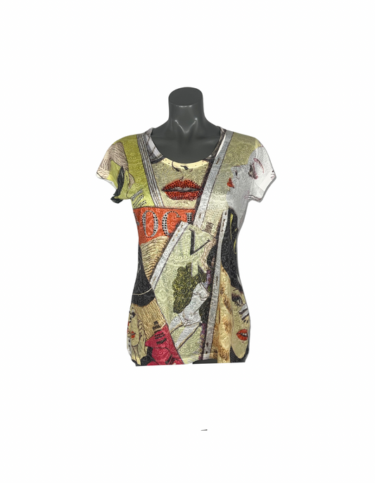 GRAPHIC DIAMONTE DETAIL TEE