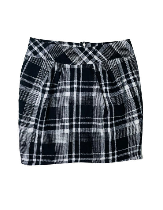BLACK AND WHITE OASIS SKIRT SIZE 12