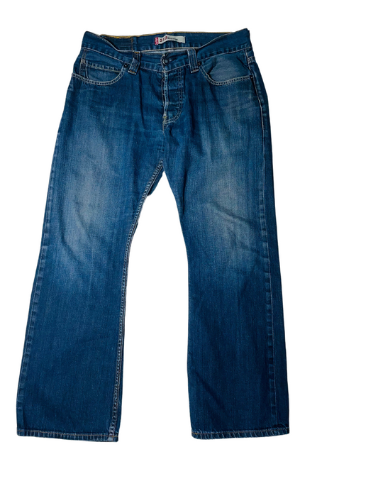 BLUE LEVIS JEANS BOOTCUT (W34” L30”)