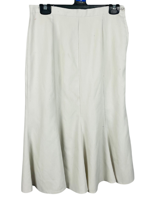 WHITE SKIRT SIZE 10