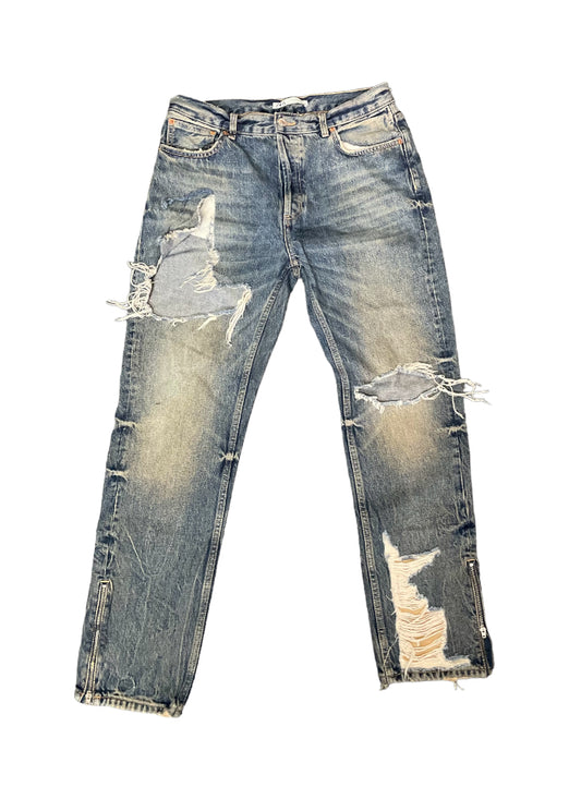 RIPPED JEANS - “33