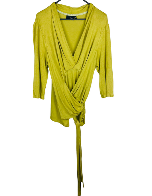 GREEN 3/4 SLEEVE TOP SIZE 16