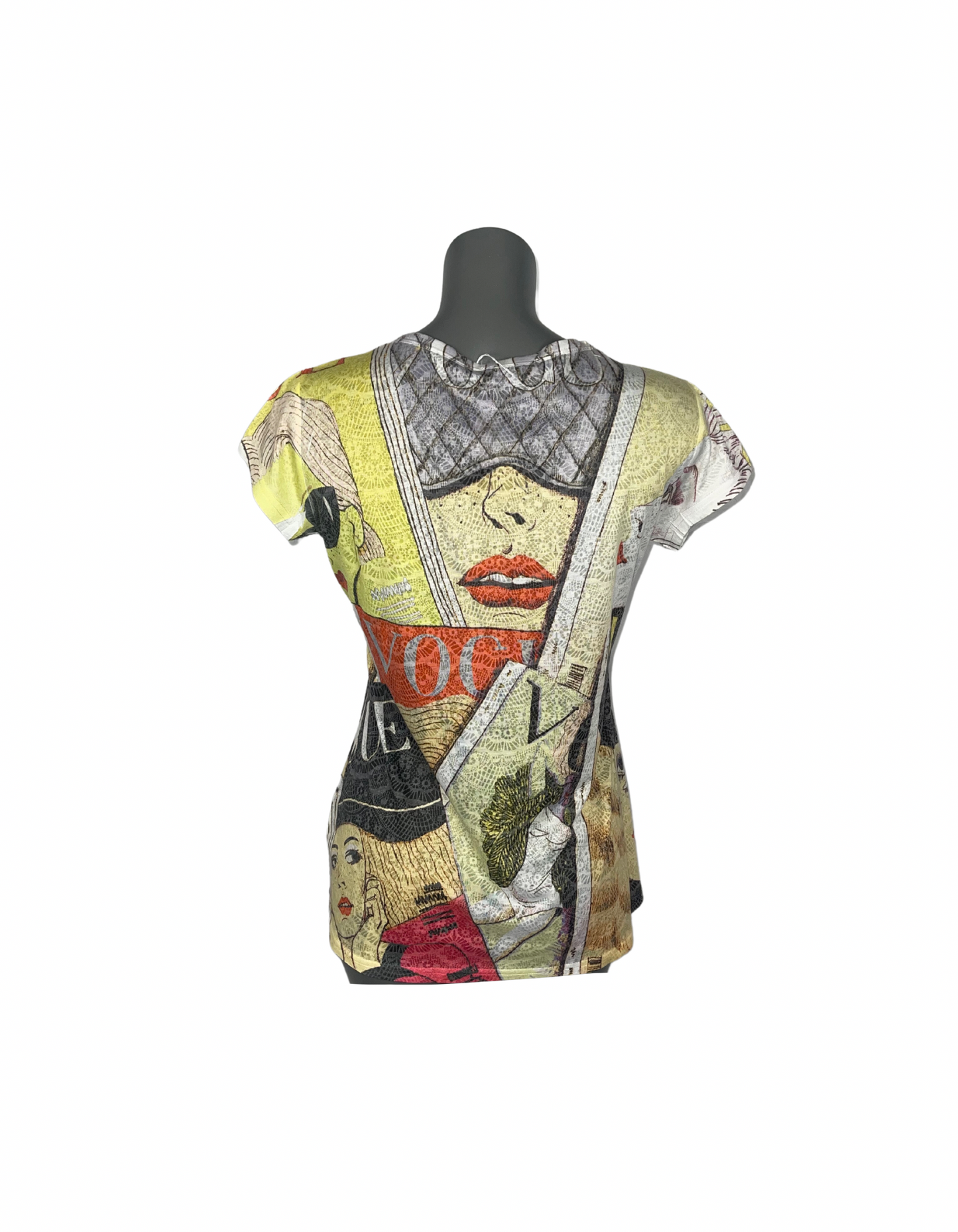 GRAPHIC DIAMONTE DETAIL TEE